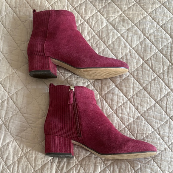 Nine West Lamanto Women's Suede Wine Ankle Booties - Picture 3 of 6